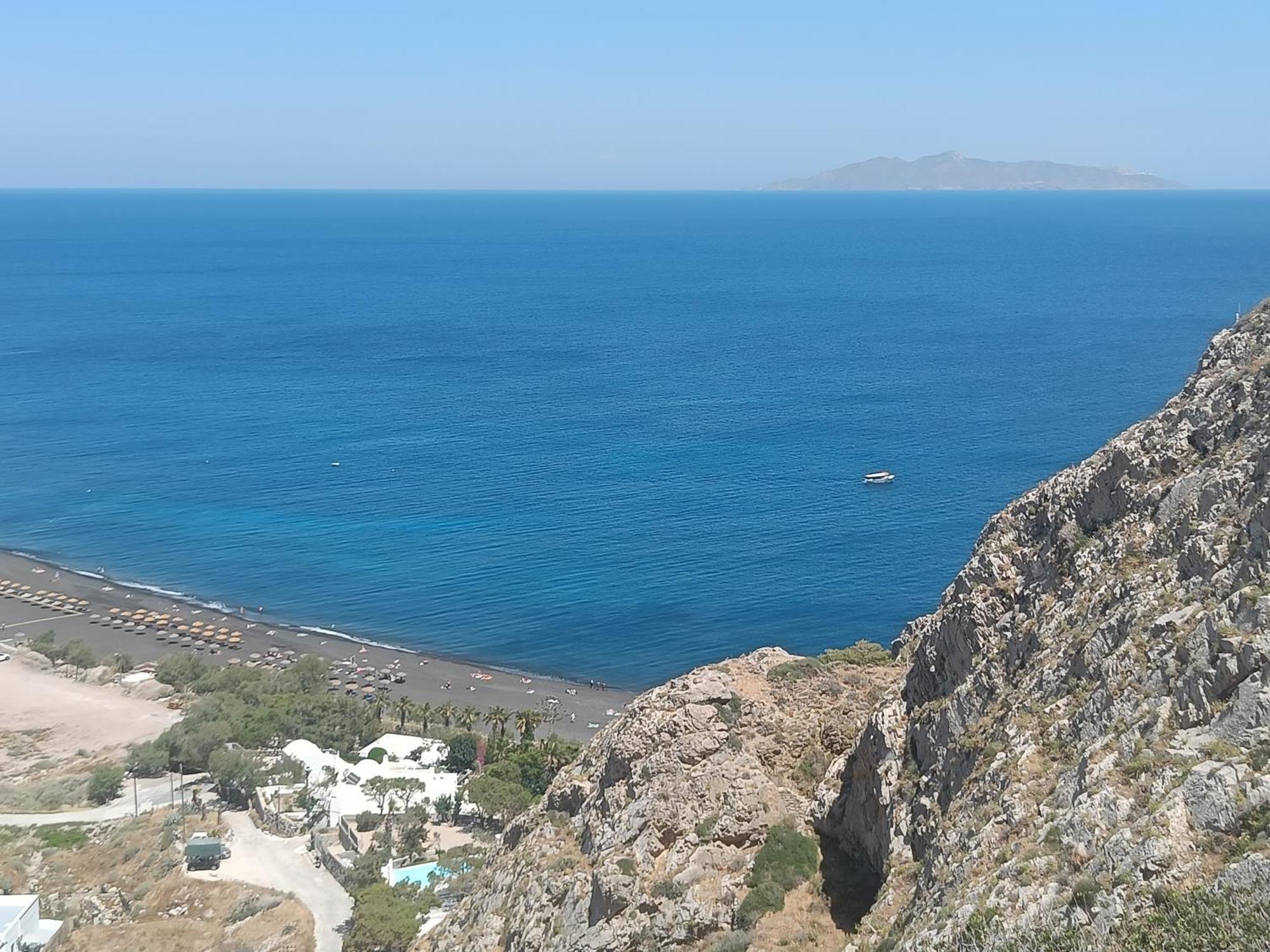 Ancient Thera Apartments Kamári 外观 照片